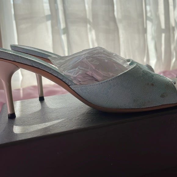 Authentic GUCCI kitten heels, 71/2 - Picture 4 of 11
